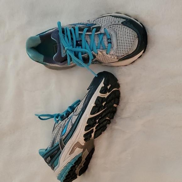 Brooks Shoes - Brooks Running Shoes Sz 6 Euro 36.5